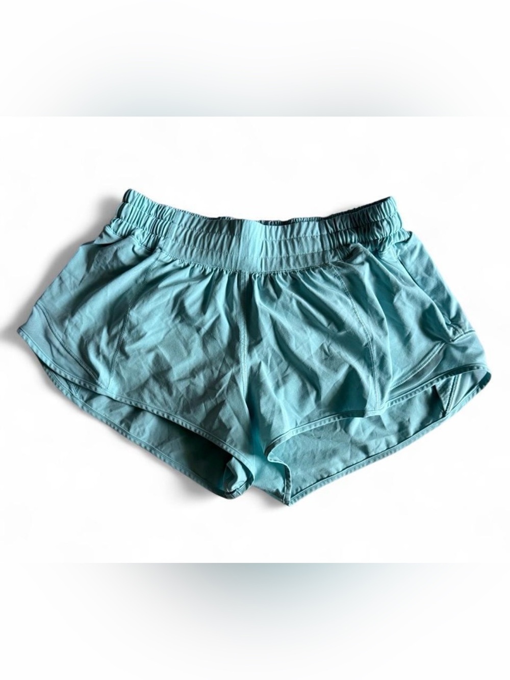 Lululemon Hotty Hot Short 2.5” in light blue  - Size 6